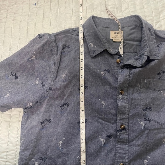 Van's Flamingo & Palm Tree Button Down Top- Medium - Picture 10 of 10